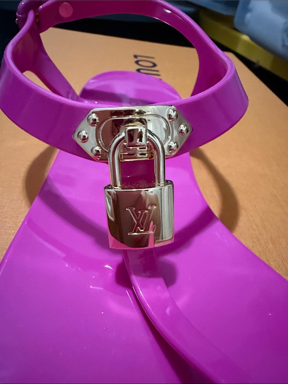 Louis Vuitton Bikini Flat Sandals with Gold Lock - Picture 5 of 5